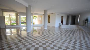 Studio, plusieurs chambres, balcon | Intérieur