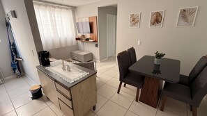 Dining - Apartment in Itajaí - Comfortable, Practical, Strategic Location (Itajaí)