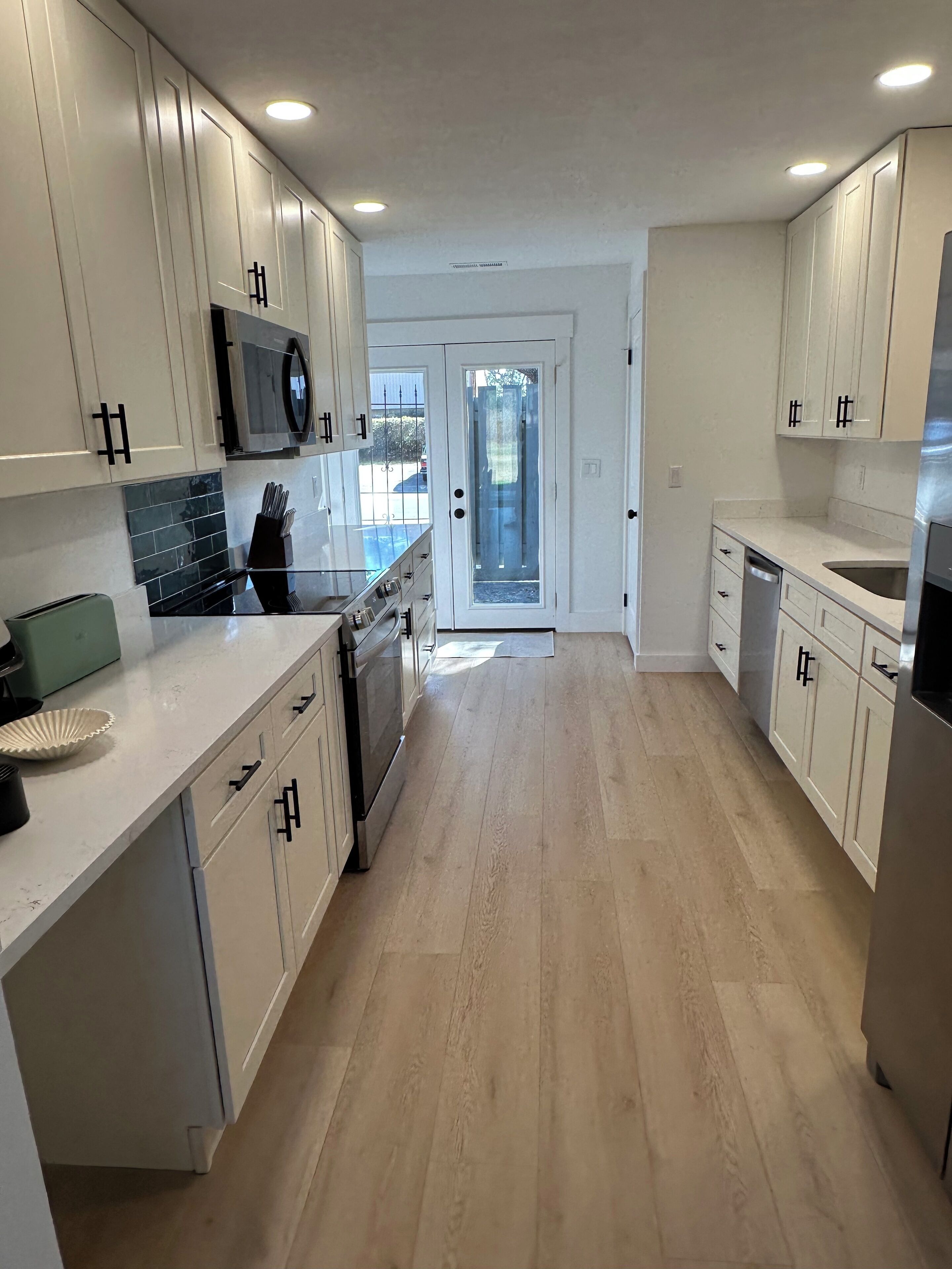 Micro-ondas, fogão, cooktop, lava-louças