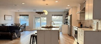 Private Dock Lakehouse – Kayaks, Firepit & Sunsets