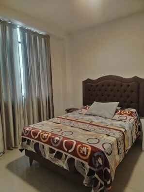 1 Schlafzimmer, Bügeleisen/Bügelbrett, WLAN, Bettwäsche