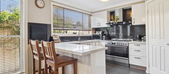 Boater's Retreat - just a short drive to the highway