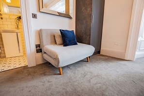 Interior - Studio with Scenic Marina Views (Howth)