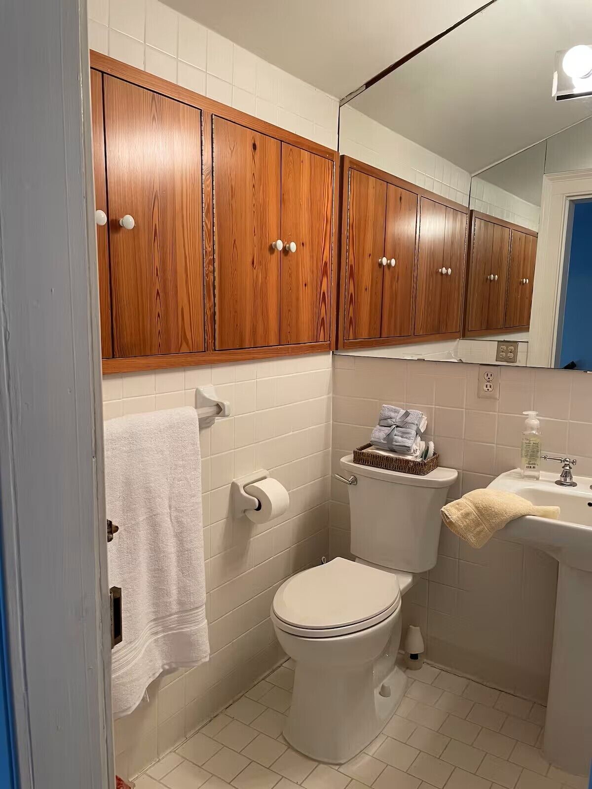 Towels, soap, toilet paper