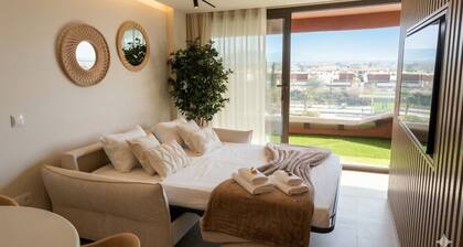 Luxury UCAM Executive | Terrace & High-Speed Wi-Fi