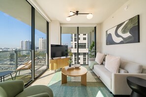 Living area - Crosby Miami WTC 2BR/2BA Metro Nook #1014 (Miami)