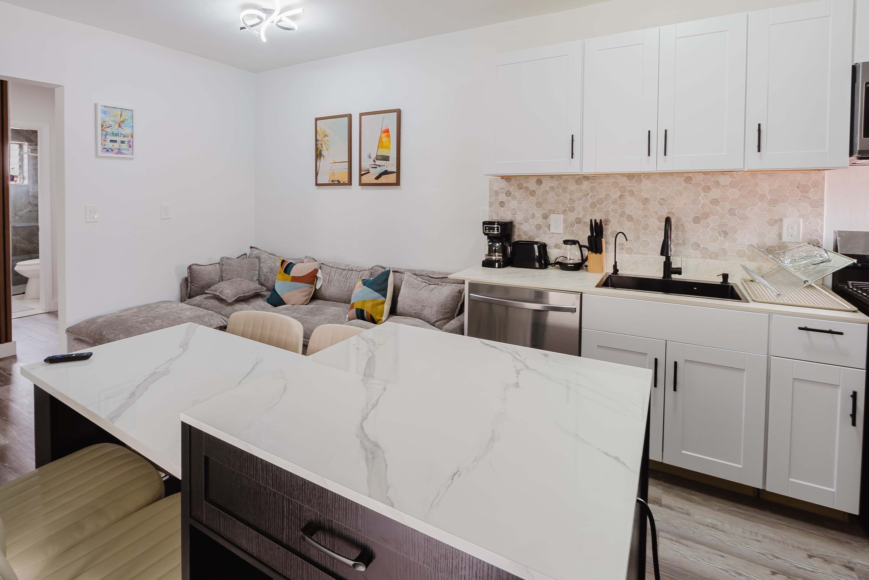 Standard Apartment, City View | Private kitchen