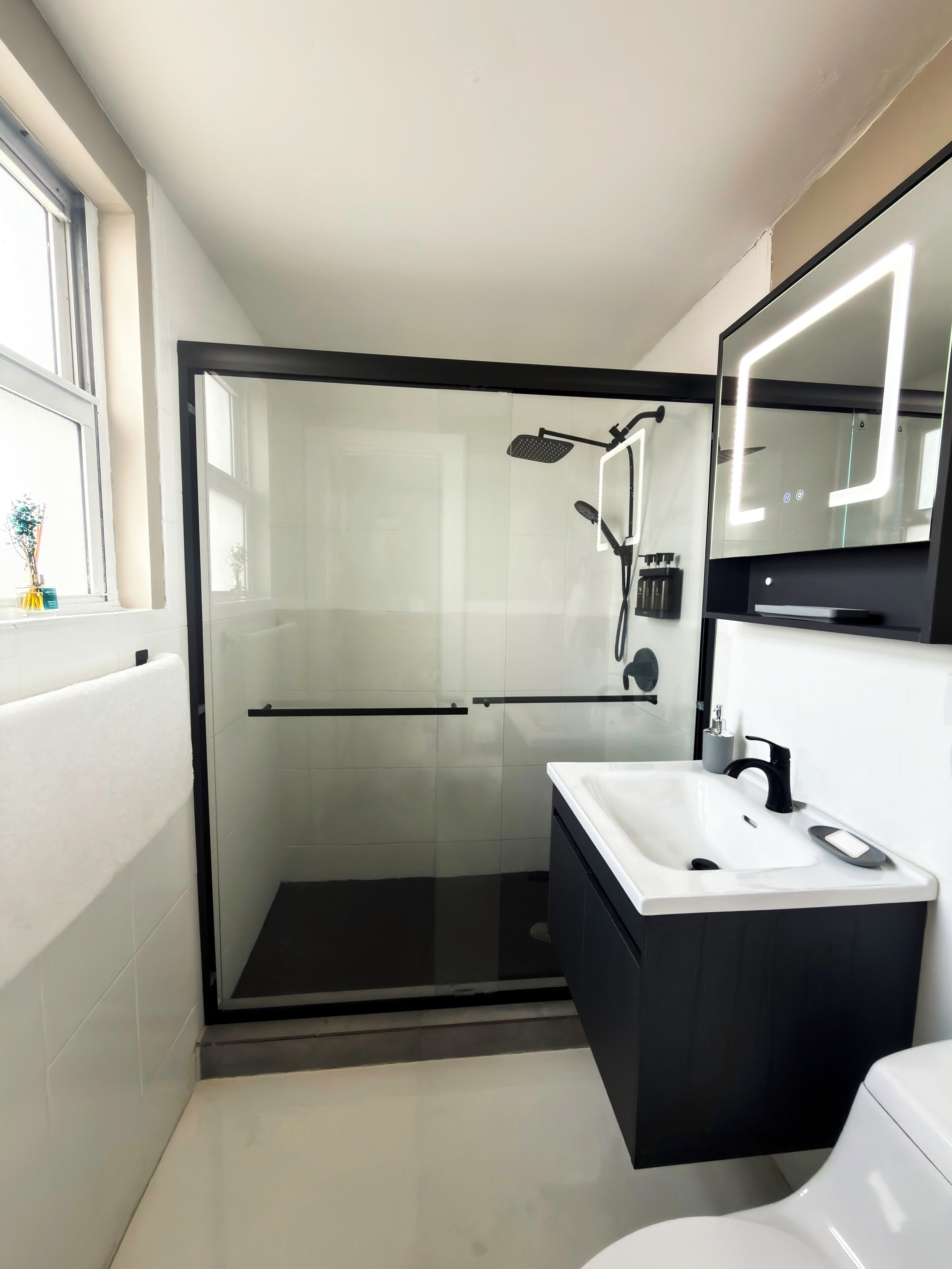 Superior Studio, City View | Bathroom | Free toiletries, hair dryer, towels, soap