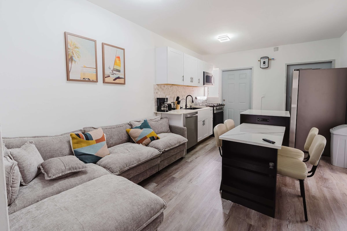 Standard Apartment, City View | Living area | 50-inch Smart TV with cable channels
