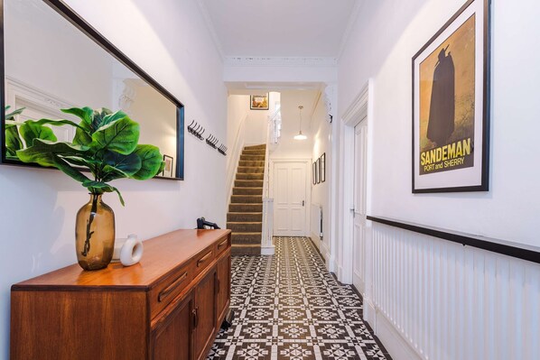 Interior - 6BDR House | Sleeps 16 | Group Friendly (Manchester)