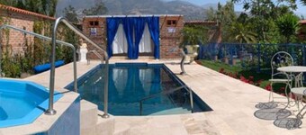 Casa Colibris Boutique Villa: 7 Bedrooms, Private Pool and Relaxation