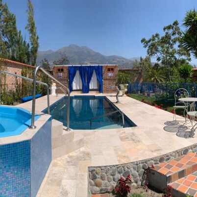 Casa Colibris Boutique Villa: 7 Bedrooms, Private Pool and Relaxation