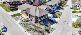 Modern 2BR Walk-Out Suite | 2 Baths | UpperMission