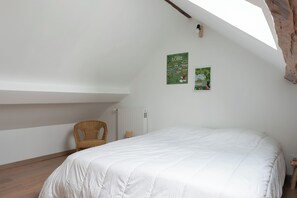 Schreibtisch, Bügeleisen/Bügelbrett, WLAN, Bettwäsche