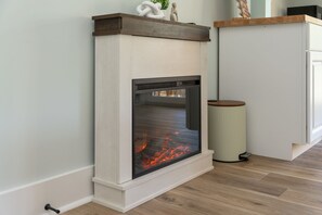 Interior - Egret Escape - 5 Minutes to downtown Wilmington (Wilmington)