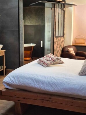 Superior Double Room, Courtyard View | Free WiFi - La Ferme de la Cour (Herbeumont)