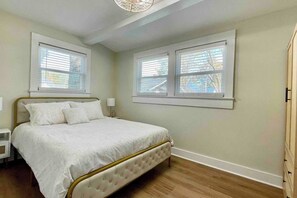 1 makuuhuone, silitysrauta/-lauta, ilmainen Wi-Fi, vuodevaatteet