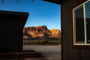 Property grounds - Cozy Desert Cabin with Canaan Views and Hot Tub (Colorado City)