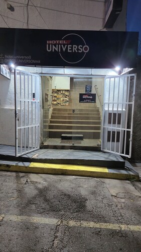 Hotel Universo