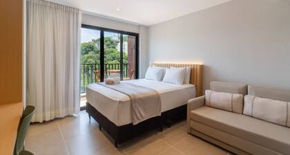 Modern Studio in Lapa With Pool and gym R1205