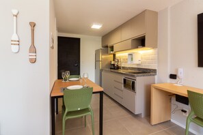 Studio, Smoking - Modern Studio in Lapa With Pool and gym R1205 (Nova Iguaçu)