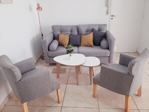 Classic Apartment, Balcony | Living area - Patricias Park (Mendoza)