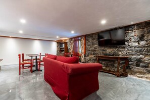 Living area - Le Foyer d'Antan (3-1116) (Québec City)