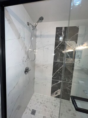 Shower, hair dryer, towels, soap - The Best Orlando Stay! (Kissimmee)