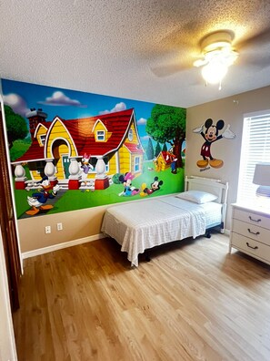 Bügeleisen/Bügelbrett, WLAN, Bettwäsche