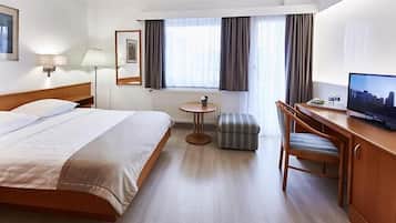 Coffres-forts dans les chambres, fer et planche Ă repasser