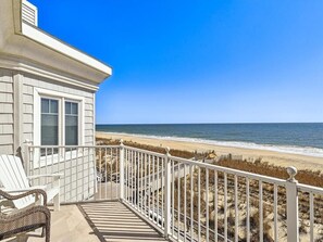 Property grounds - Oceanfront Condo in Bethany w/ Views (Bethany)