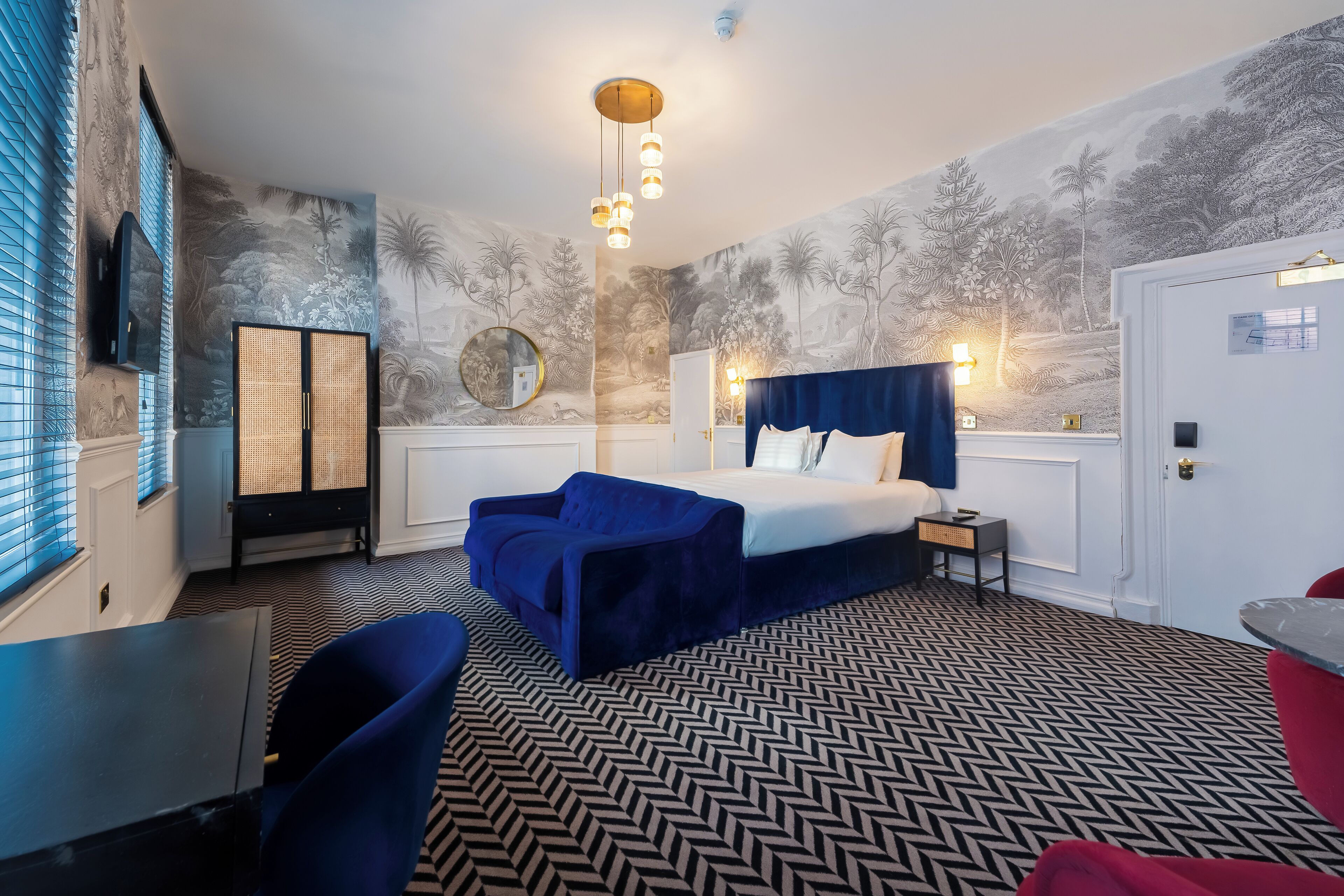 Deluxe Double or Twin Room | In-room safe, individually decorated, laptop workspace