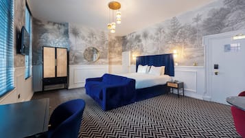 Deluxe Double or Twin Room | In-room safe, individually decorated, laptop workspace
