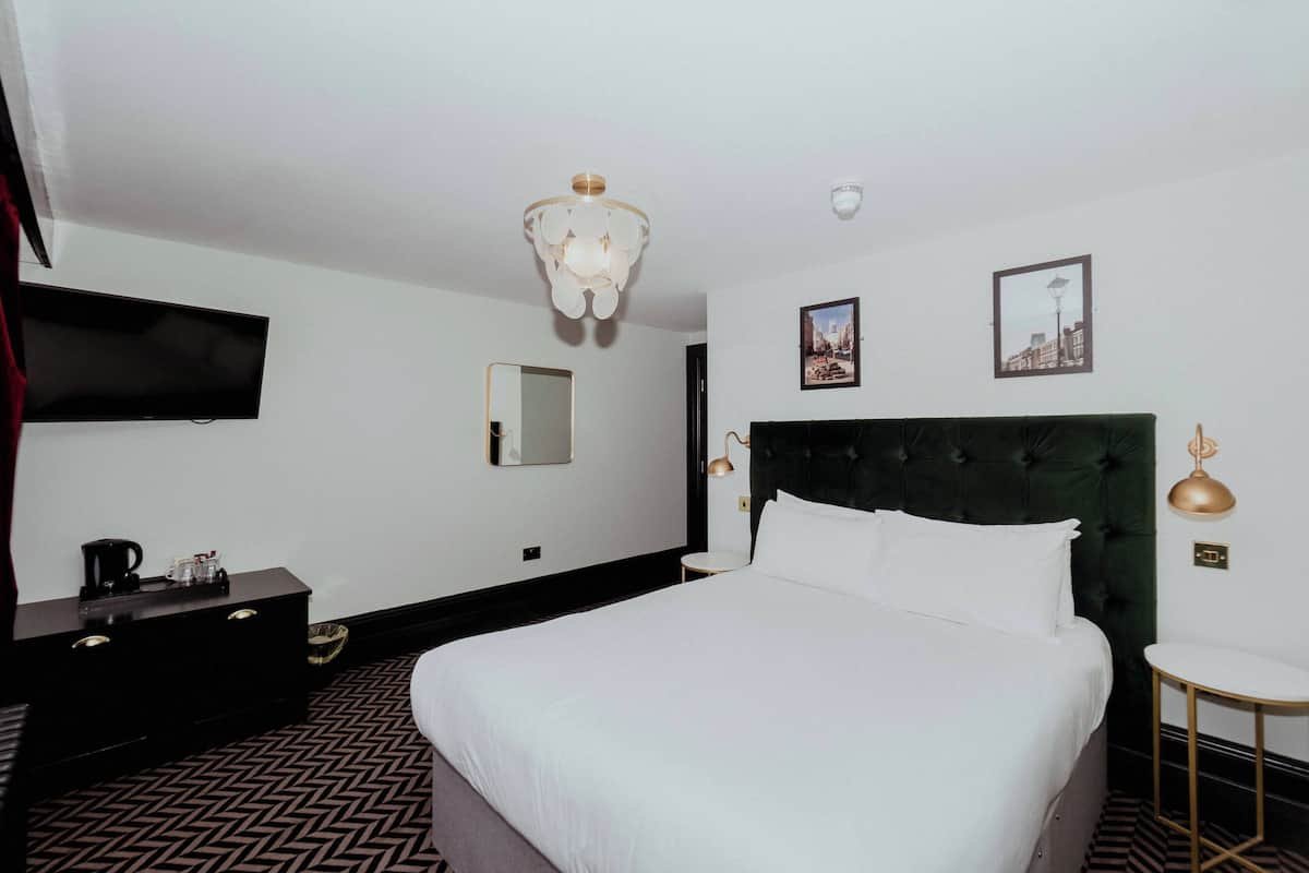 Kahden hengen classic-huone | Tallelokero huoneessa, yksilöllisesti sisustettu