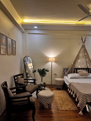 A studio apartment in the heart of Vrindavan