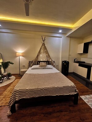WiFi - A studio apartment in the heart of Vrindavan (Vrindavan)