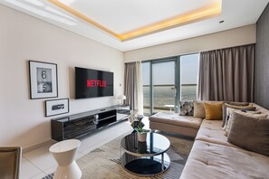 Living area - Luxury 2 Bedroom | Near Burj Khalifa & Dubai Mall (Dubai)