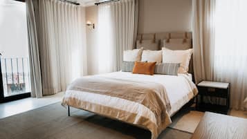 Luxury Villa, 3 Bedrooms, Courtyard View | Down comforters, pillowtop beds, minibar (free items), in-room safe