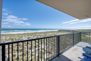 Property grounds - Condo with a beautiful view of the ocean and white sands (Navarre)