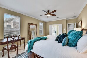 4 makuuhuonetta, työpöytä, Wi-Fi, vuodevaatteet