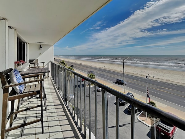 By The Sea Resort 507-oceanfront View - Galveston, TX