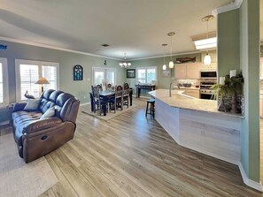 House (3 Bedrooms) | Property amenity - Pickled Palm (Rockport)