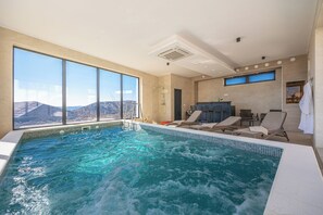Indoor pool, outdoor pool - Vinodol Hilltop Estate (Bribir)