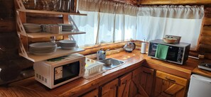 Panoramic Cabin, River View | Private kitchen | Fridge, microwave, oven, coffee/tea maker - Pueblo del Rio - AndAR (Potrerillos)