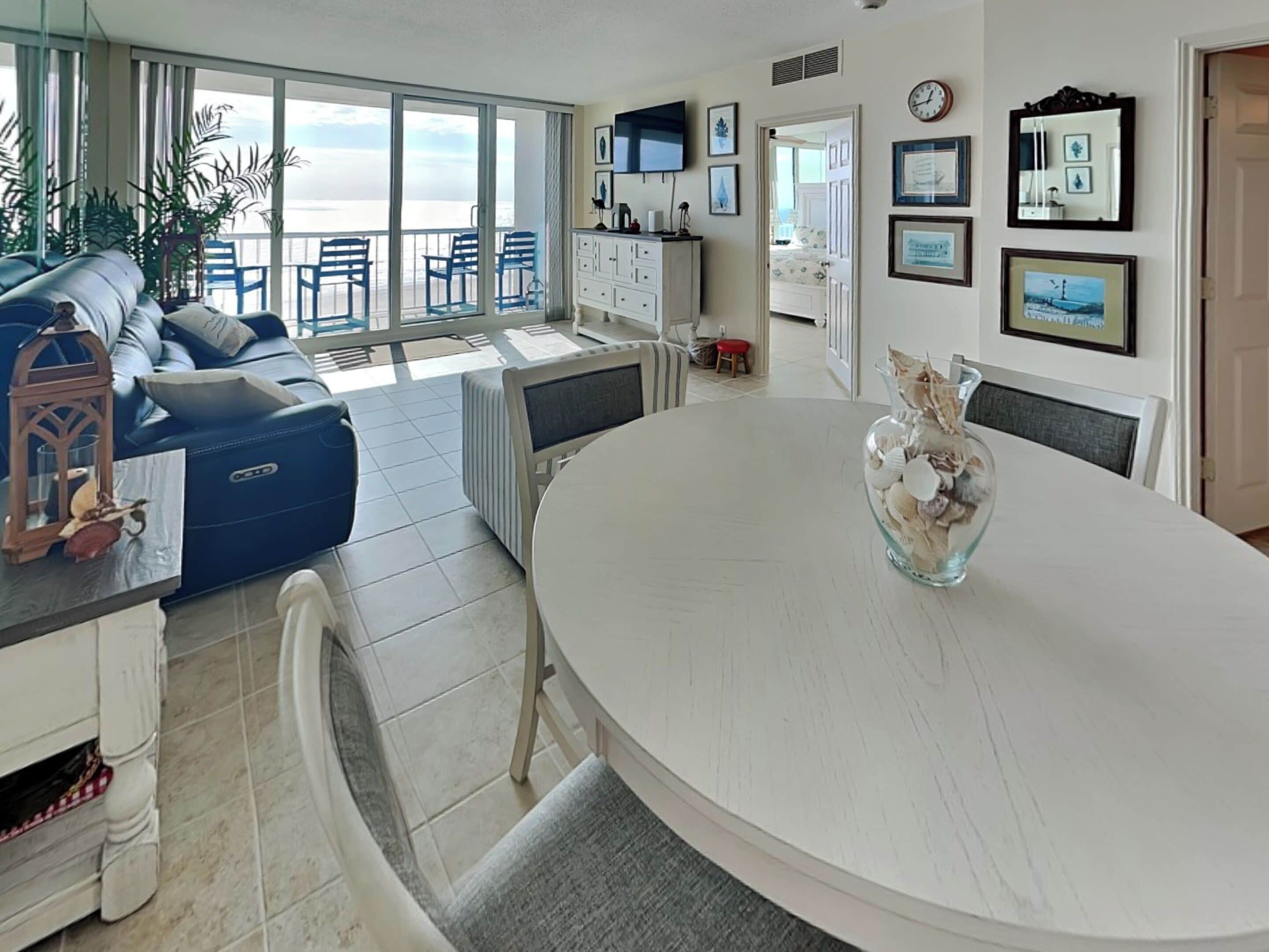 Condo (2 Bedrooms) | Property amenity