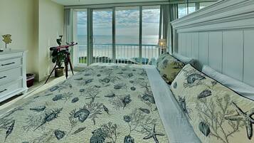 Condo (2 Bedrooms) | Property amenity