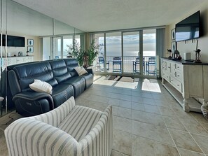Condo (2 Bedrooms) | Front of property - Galvestonian 1103 - Endless Sea (Galveston)