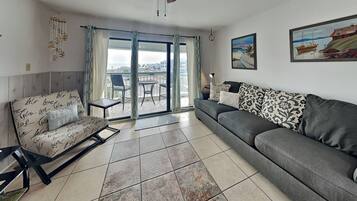 Condo (1 Bedroom) | Property amenity