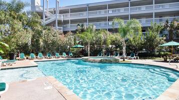 Condo (1 Bedroom) | Property amenity