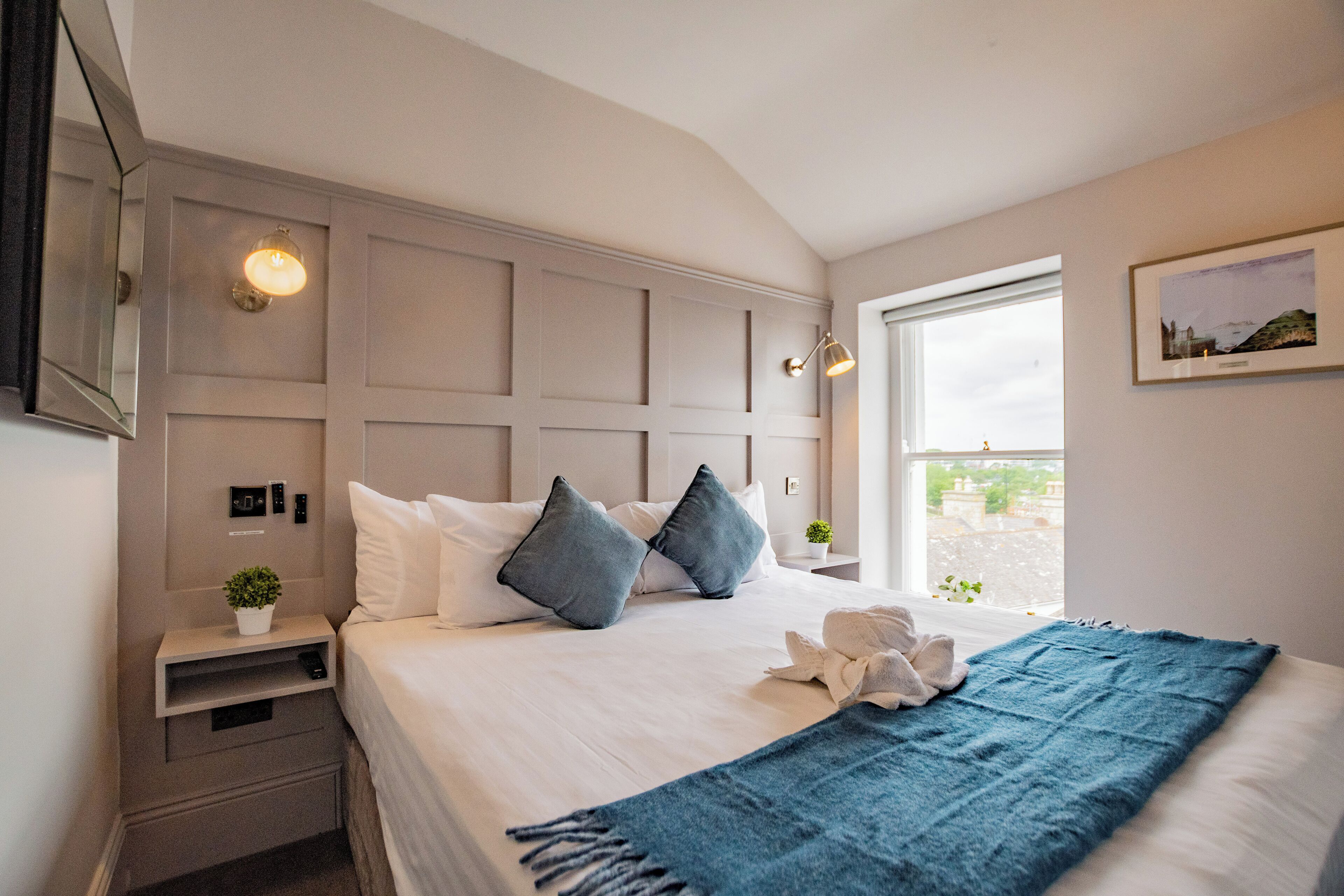 1 bedroom, iron/ironing board, internet, bed sheets